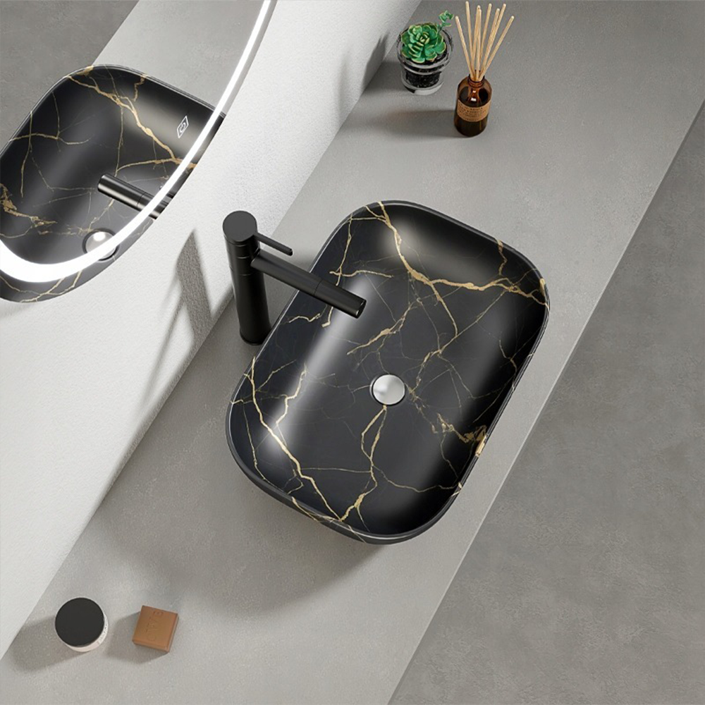 Czarna umywalka nablatowa 46,5×33 cm - matowy marmur ze złotymi żyłkami, owalny kształt