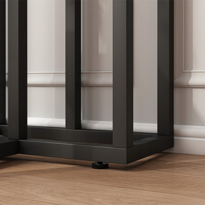 Stojaki na rośliny i doniczki – nowoczesne akcesoria do domu i ogrodu